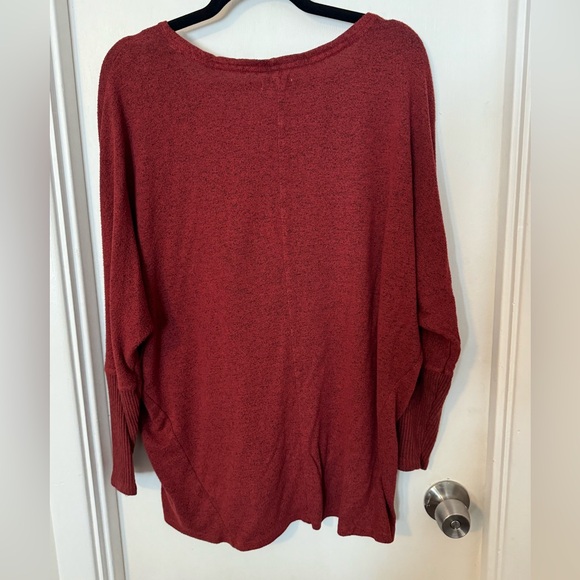 Cupio slouchy sweater size large - Picture 5 of 5
